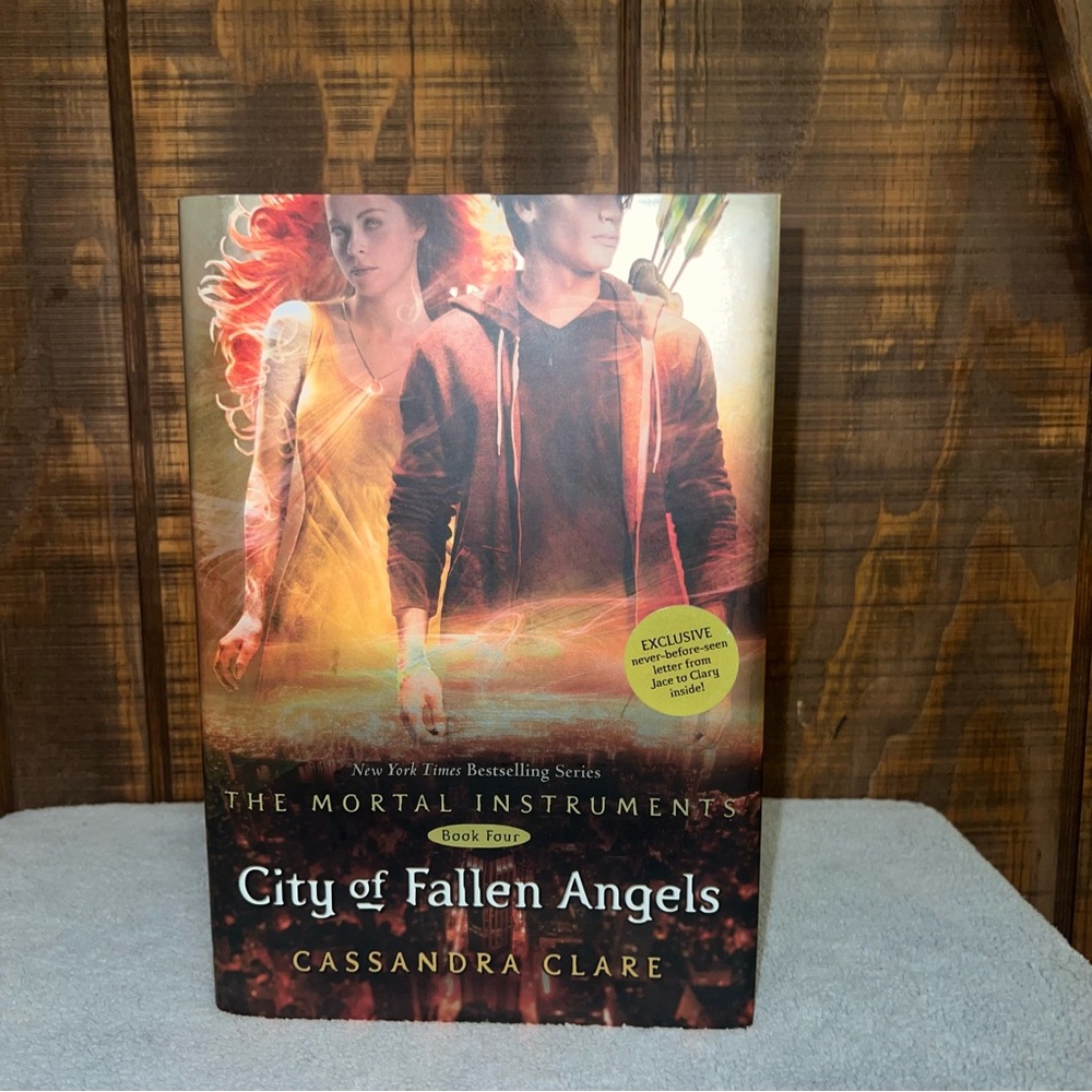 EXCLUSIVE Signed Autograph 1st Edition City Of Fallen Angels by Cassandra Clare